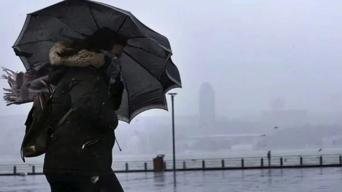 Bayram Tatili Planlayanlara Kötü Haber: Gök Gürültülü Sağanak ve Soğuk Hava Kapıda - Gündem Haberleri